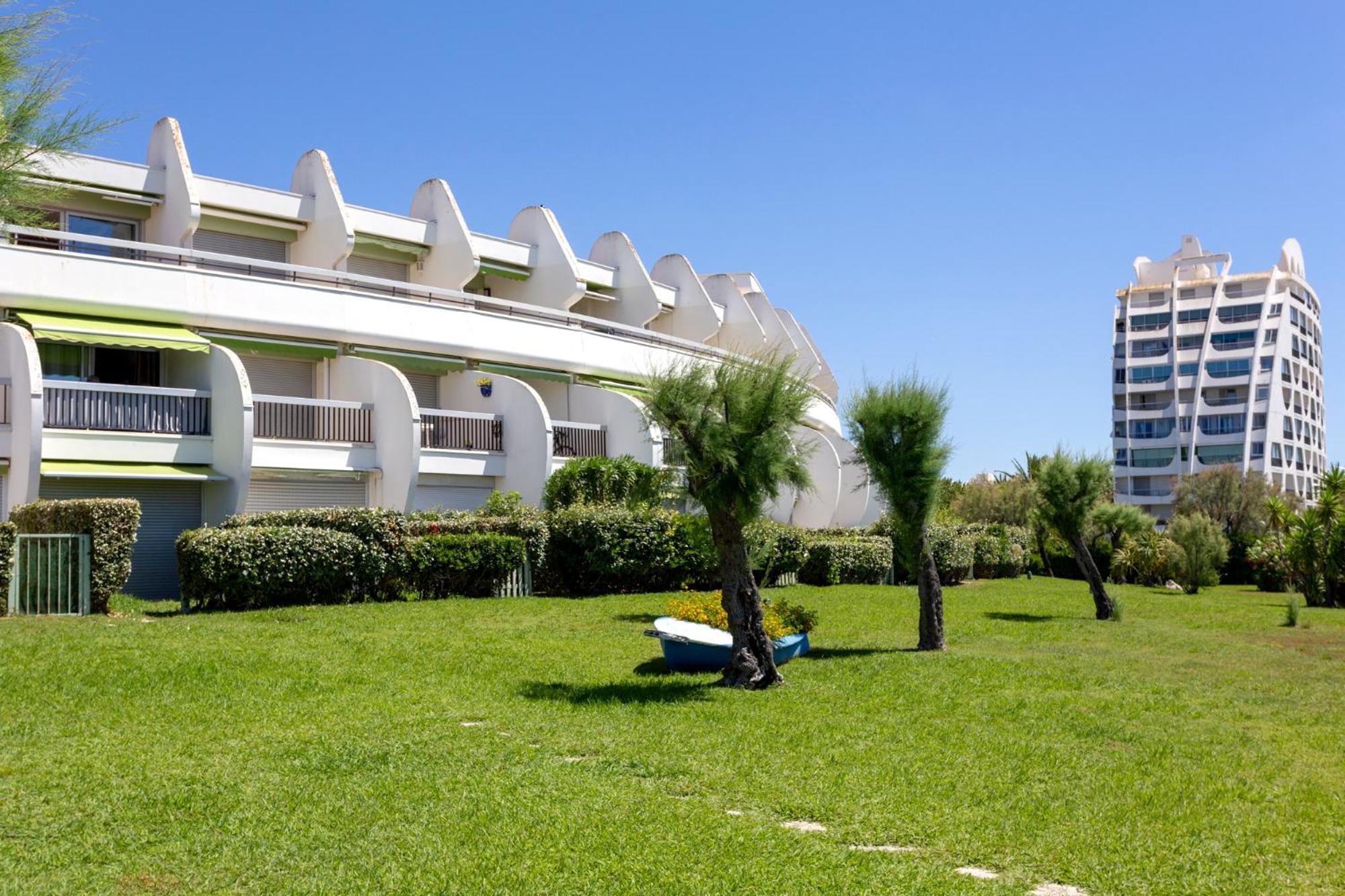 Chez Fabienne - Superbe Appartement Avec Vue Sur La Mer Et Parking Ла-Гранд-Мот Экстерьер фото